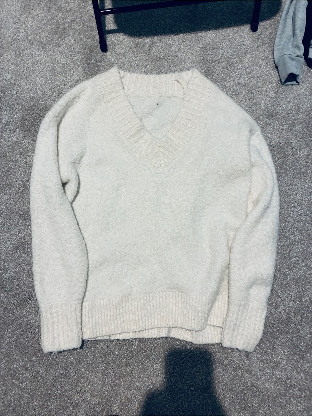 FREE‼️If Bundle AE Teddy Cozy Cream V-Neck Women’s Sweater